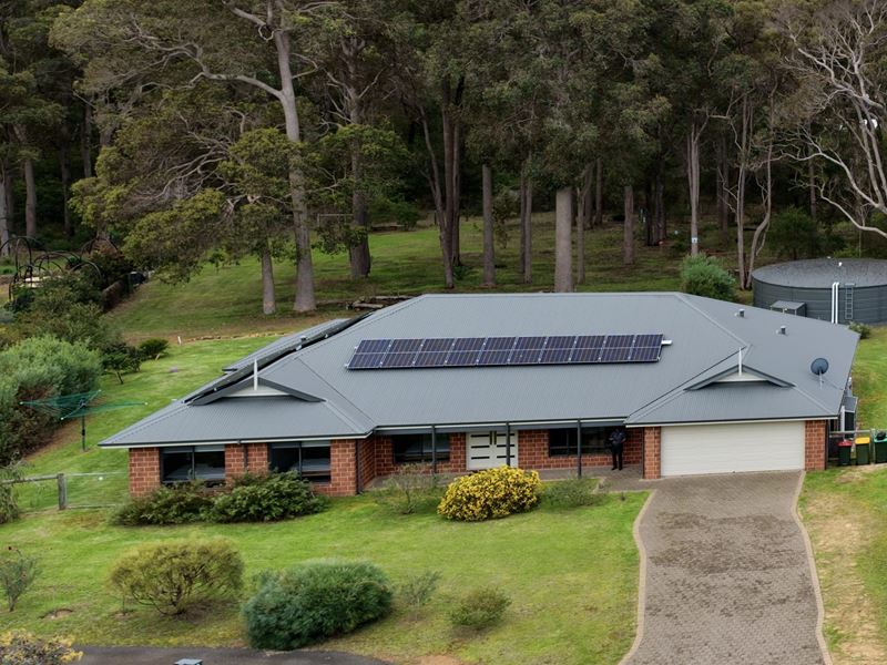 8 Hogan Place, Witchcliffe