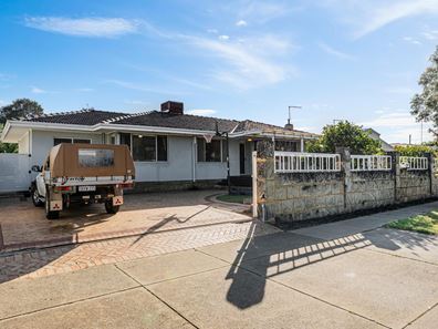 31 Elliott Road, Trigg WA 6029