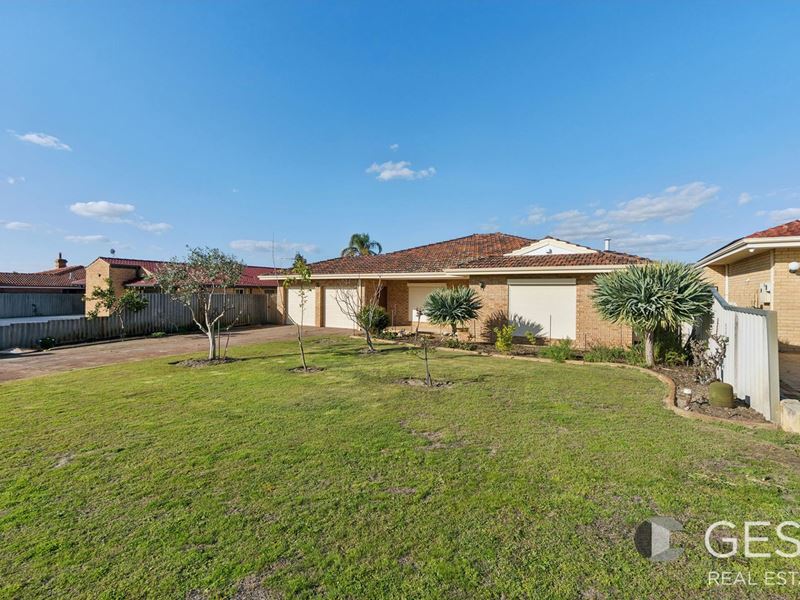 7 Lindsay Drive, Noranda WA 6062