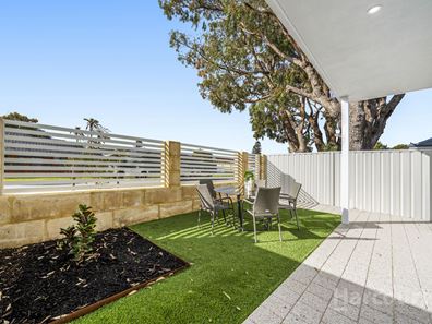 4/1 Boodalang Crescent, Rockingham WA 6168