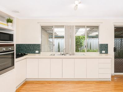 21 Halfmoon Place, Waikiki WA 6169