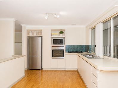 21 Halfmoon Place, Waikiki WA 6169