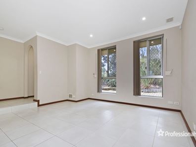 2 Rendell Way, Koondoola WA 6064