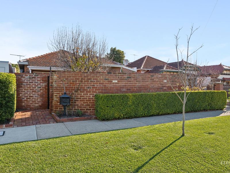 305 Crawford Road, Inglewood WA 6052