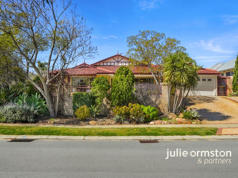 23 Gascoyne Avenue, Woodvale WA 6026
