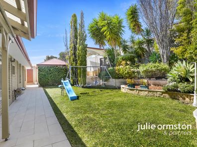 23 Gascoyne Avenue, Woodvale WA 6026