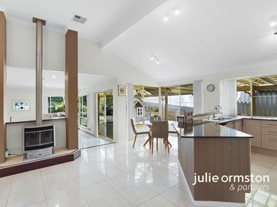 23 Gascoyne Avenue, Woodvale WA 6026