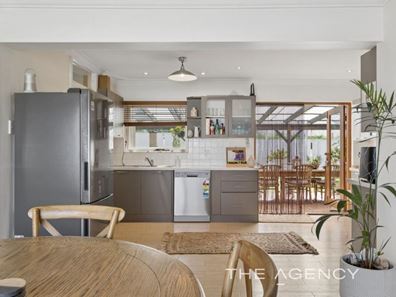 22 Hicks Way, Hillarys WA 6025