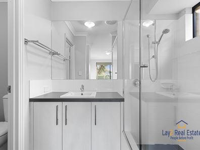 6 Lowe Way, Byford WA 6122