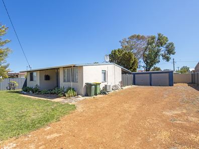 11 Tuart Street, Leeman WA 6514