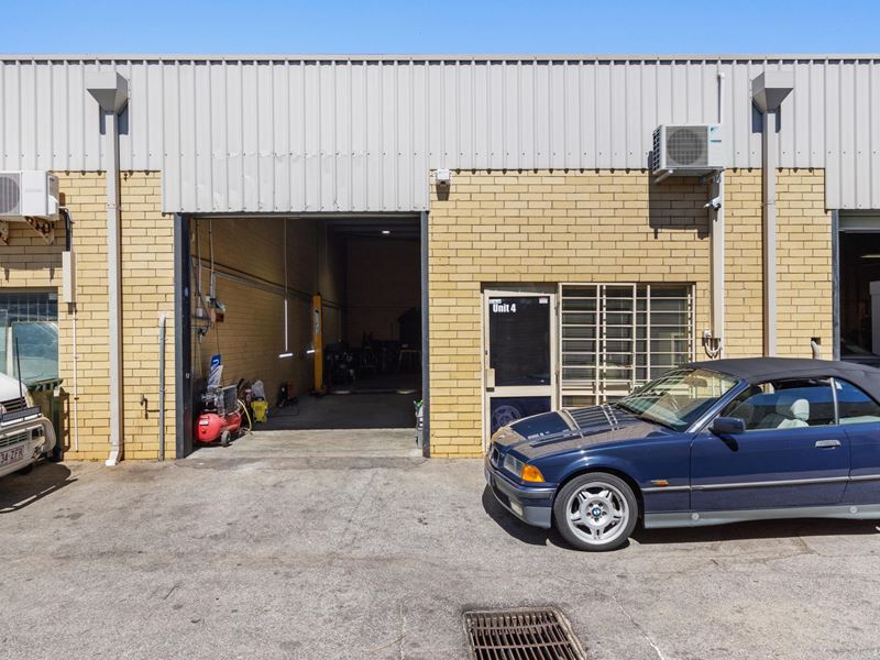 4/56 Irvine Drive, Malaga WA 6090