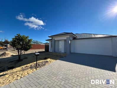 62 Magnificent Drive, Mandogalup WA 6167
