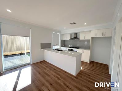 62 Magnificent Drive, Mandogalup WA 6167