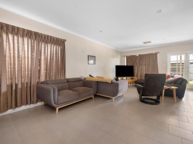 80A Ward Street, Lamington WA 6430