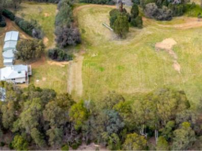 240 Stokes Close, Wooroloo WA 6558