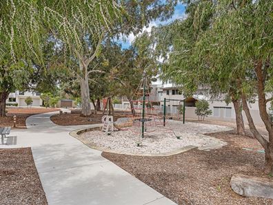 144C Grand Promenade, Doubleview WA 6018