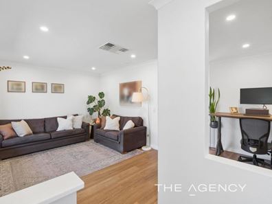 14 Whitepeak Place, Padbury WA 6025