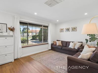 14 Whitepeak Place, Padbury WA 6025