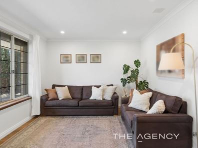 14 Whitepeak Place, Padbury WA 6025