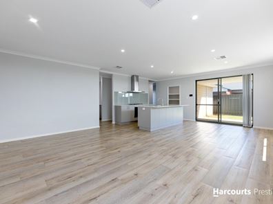 37 Dynasty Way, Forrestdale WA 6112