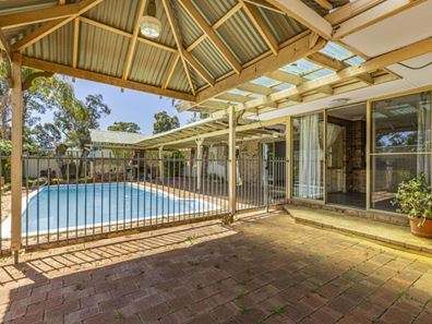 30 Bottega Place, Lesmurdie WA 6076