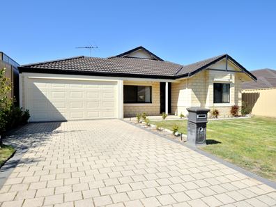 6 Charlton Way, Bertram WA 6167