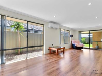 43 Somerford Promenade, Wellard WA 6170
