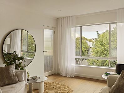 8/19 Princess Road, Crawley WA 6009