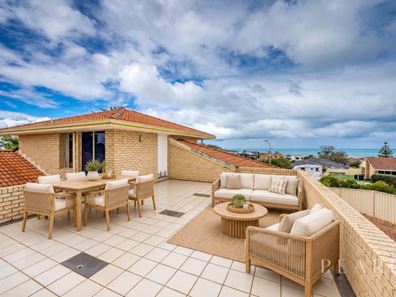7 Biscay Close, Ocean Reef WA 6027