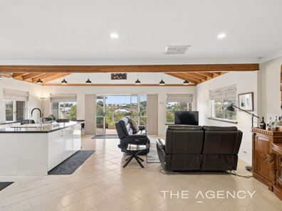 42 Parkinson Place, Hillarys WA 6025