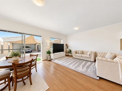 30 Cuddlepie Turn, Banksia Grove WA 6031