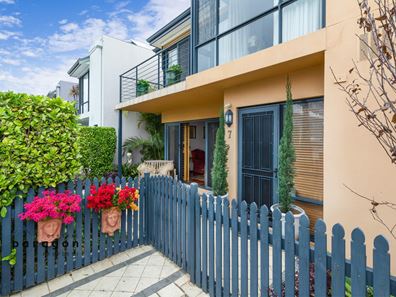 7 Toorak Rise, North Perth WA 6006