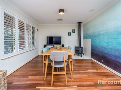 2 Meadow Place, Quinns Rocks WA 6030