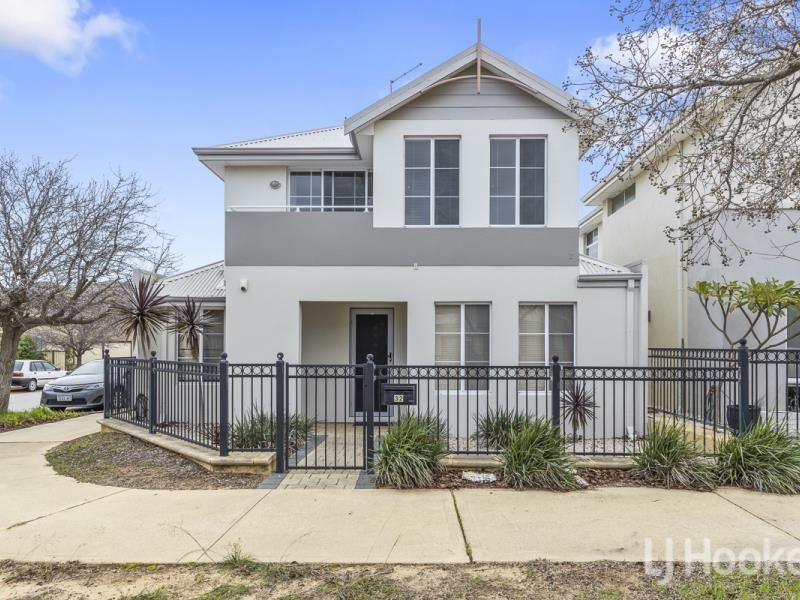 32 Gaudi Way, Clarkson
