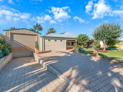 16 Bolivar Court, Safety Bay WA 6169