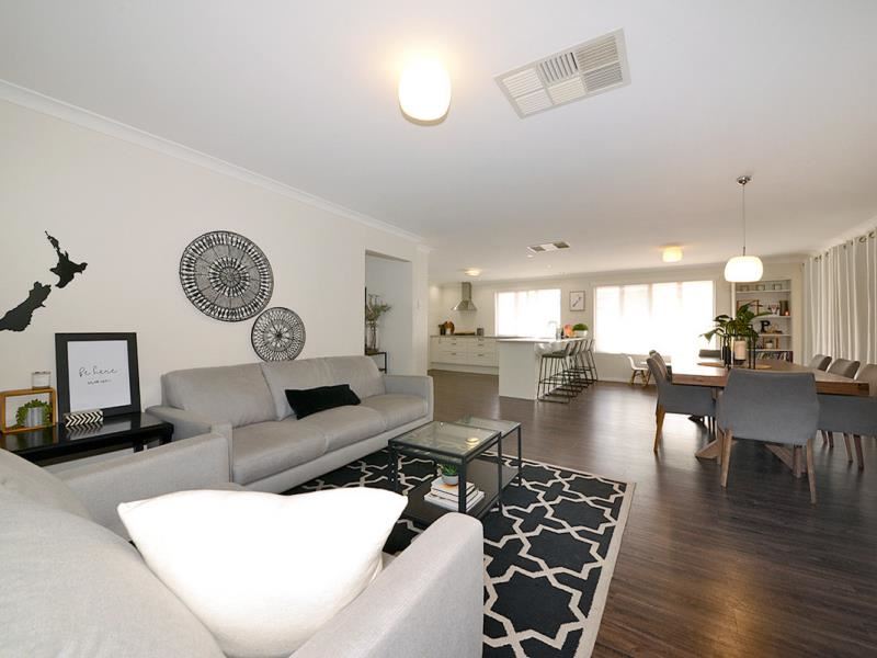 65 Jindare Loop, Carramar