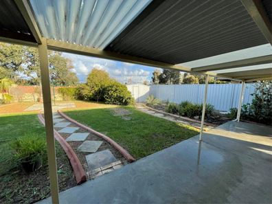 27 Ornata Bend, Banksia Grove WA 6031
