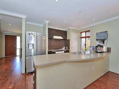 36 Boardman Road, Canning Vale WA 6155