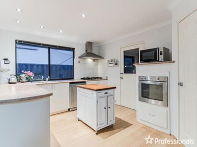 12 Corymbia Green, Baldivis WA 6171
