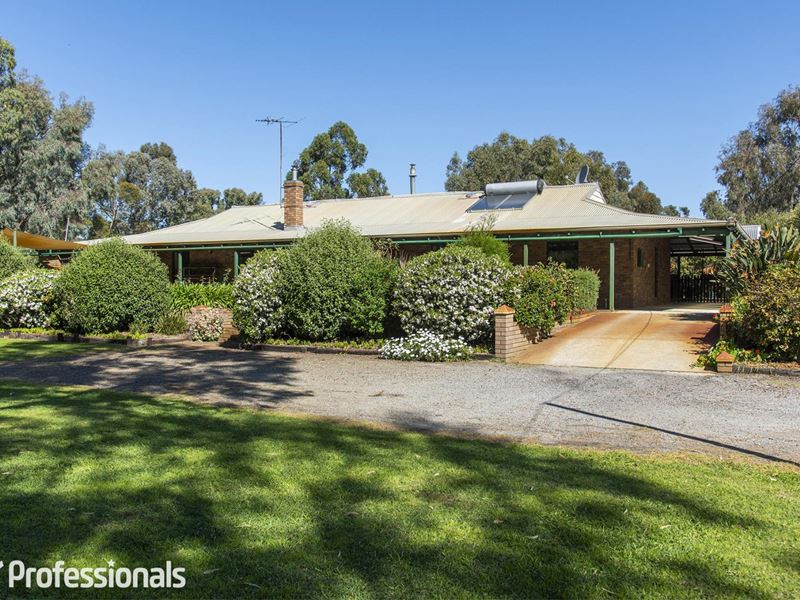 40 Evening Peal Court, Darling Downs