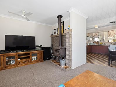 18 Erlistoun  Street, Golden Bay WA 6174