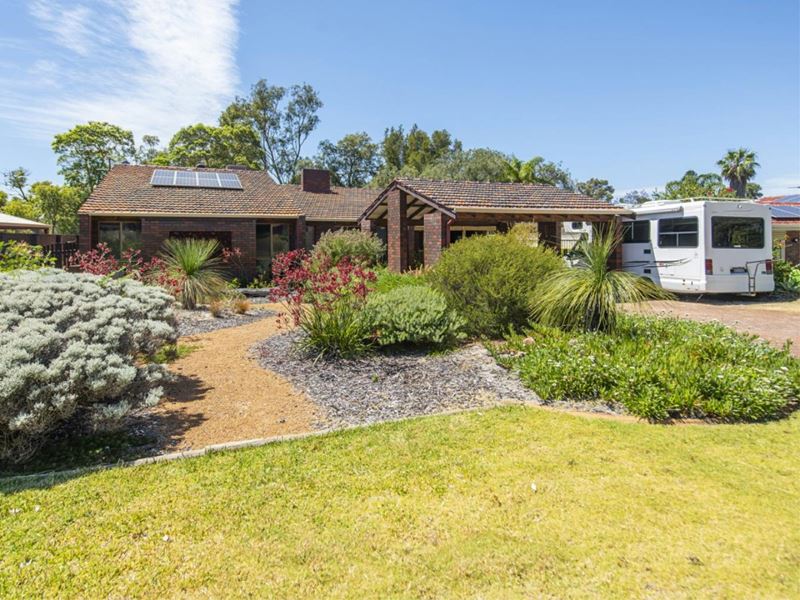 133 Regency Drive, Thornlie WA 6108