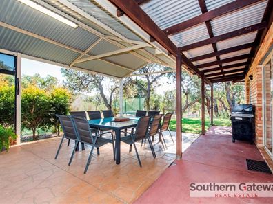 62 Crest View, Lennard Brook WA 6503