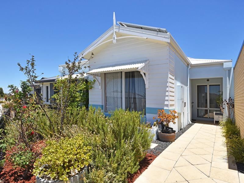 21 Pelagic Way, Aveley