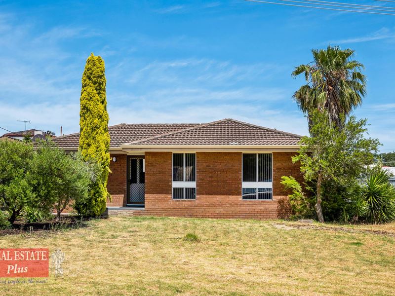 8 Markham Way, Swan View WA 6056