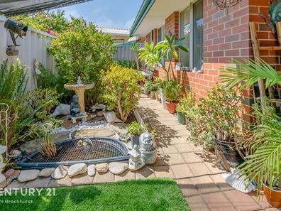 24/2 Glennis Close, Gosnells WA 6110