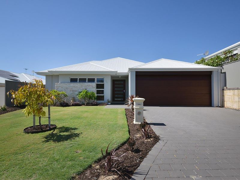 26 Perkins Drive, Clarkson WA 6030