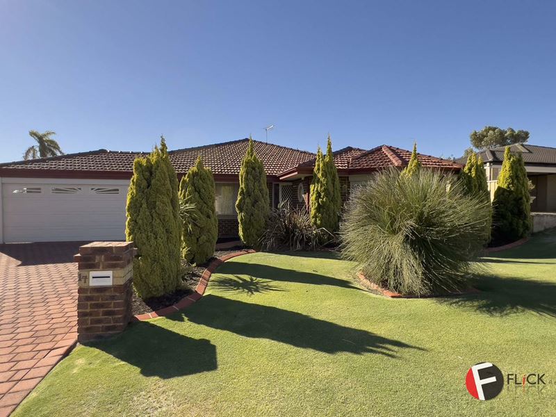 17 Lindeman Heights, Ridgewood
