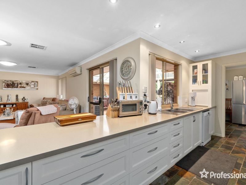 3 Pine Gardens, Woodvale