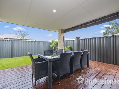 15 Banbury Way, Aveley WA 6069